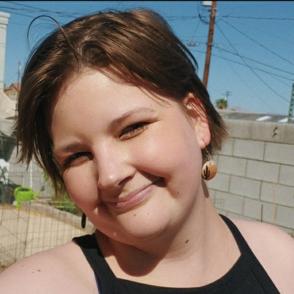 Meet your Posher, Eli - Picture 3 of 4